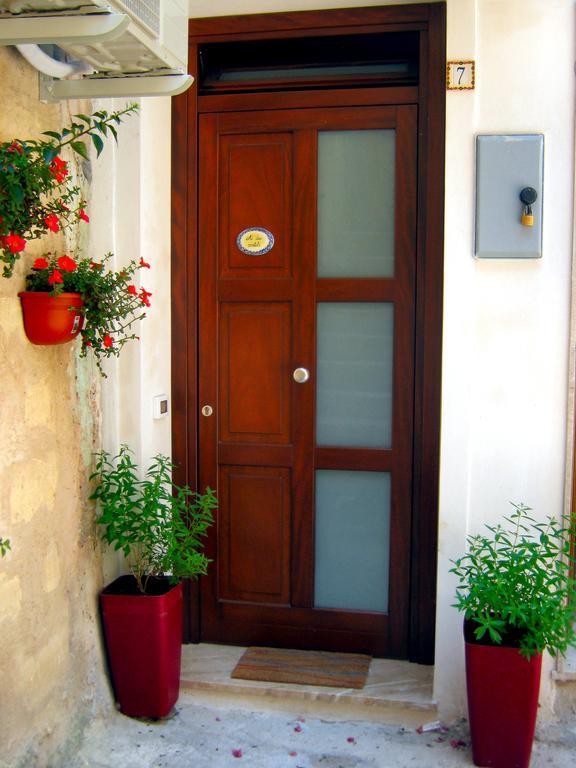 Ai Due Cortili Apartment Trapani Bilik gambar