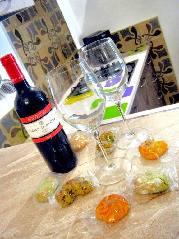 Ai Due Cortili Apartment Trapani Bilik gambar